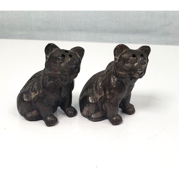 Vintage 1960's Bear Cub Shaped Metal Salt & Pepper Shakers Grizzly Japan - Picture 2 of 12